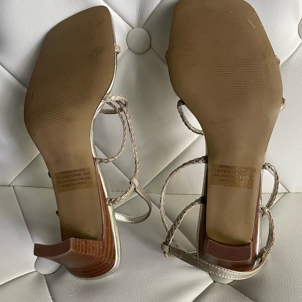 Bandolino Strap Sandals - Picture 3 of 8